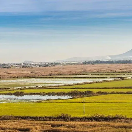 Holidays 4 度假居 *